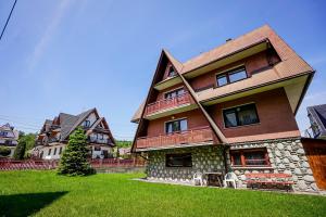 Το κτήριο όπου στεγάζεται  το διαμέρισμα