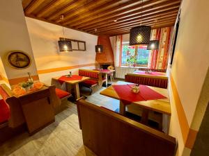 Uma área de estar em Hotel Restaurant Gasthof Michal