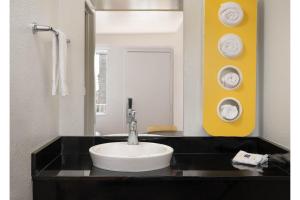 Bagno di Studio 6 Rosenberg TX