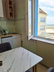 Fotografie z fotogalerie ubytování Cosy 50 M2 avec parking privé et vue mer LE PORTEL v destinaci Le Portel