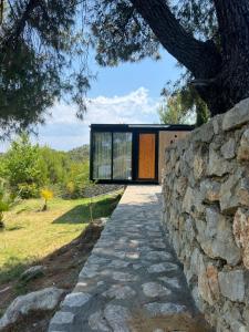 Bangunan di mana terletaknya the country house