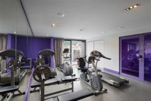 Fitness centrum a/nebo fitness zařízení v ubytování Exe Bacata 95