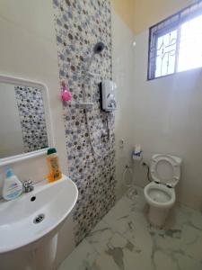 Ένα μπάνιο στο Morogoro Uluguru Breeze Apartment