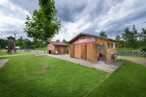 Hoone, kus the luxury tent asub
