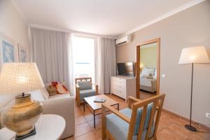 Μια τηλεόραση ή/και κέντρο ψυχαγωγίας στο Pestana Viking Beach & SPA Resort