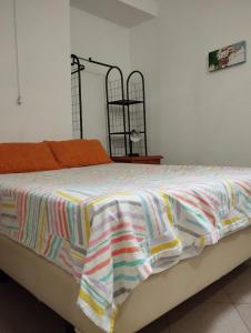 Postel nebo postele na pokoji v ubytování Rose Rooms + 7 fotografií