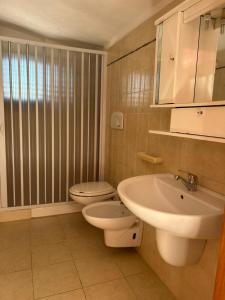 A bathroom at Appartamenti Vacanze Minervino