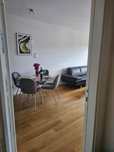 O zonă de relaxare la Apartment 82 Central Point