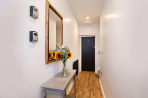 Fotografie z fotogalerie ubytování Walpole Getaway - Hot Tub, Games Room, Sleeps 8 v destinaci York + 31 fotografií