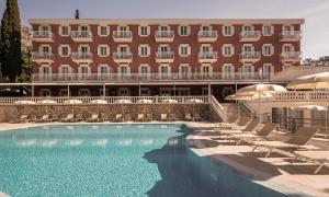 Bazén v ubytování Aminess Younique Bellevue Hotel nebo v jeho okolí + 37 fotografií