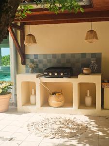 Φωτογραφία από το άλμπουμ του Villa piscine intérieure, sauna, 5 chambres σε Marennes +48 φωτογραφίες