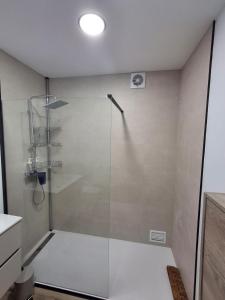 Ένα μπάνιο στο bajo independiente de casa en vigo +32 φωτογραφίες