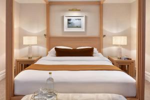 Voodi või voodid majutusasutuse Killarney Royal Townhouse toas