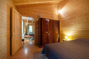 Katil atau katil-katil dalam bilik di Chalet Canigou +21 gambar