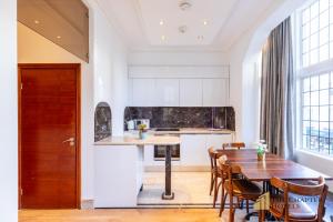 Køkken eller tekøkken på The Chapter Hotels - Griffin House