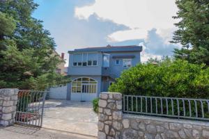 Fotografie z fotogalerie ubytování Holiday home in Jadranovo 39402 v destinaci Jadranovo