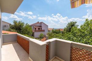 Fotografie z fotogalerie ubytování Holiday home in Jadranovo 39402 v destinaci Jadranovo