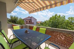 Fotografie z fotogalerie ubytování Holiday home in Jadranovo 39402 v destinaci Jadranovo