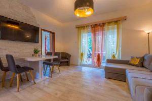 Fotografie z fotogalerie ubytování Holiday home in Jadranovo 39402 v destinaci Jadranovo