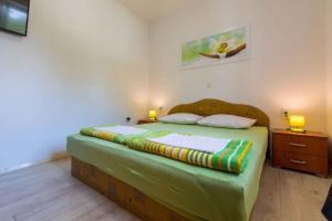 Fotografie z fotogalerie ubytování Holiday home in Jadranovo 39402 v destinaci Jadranovo