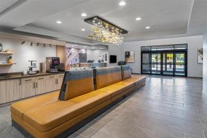 Η κουζίνα ή μικρή κουζίνα στο Best Western Plus Savannah Gateway