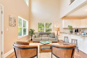 Η κουζίνα ή μικρή κουζίνα στο City Side Comfort in Missionary Ridge - hot tub