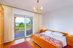 Fotografia z galérie ubytovania Apartment in Crikvenica 14212 v destinácii Crikvenica + 19 fotografií