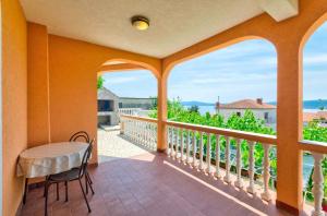 Fotografia z galérie ubytovania Apartment in Crikvenica 14212 v destinácii Crikvenica