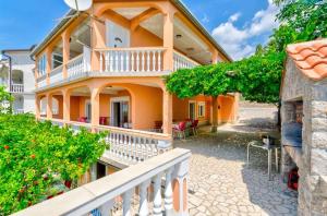 Fotografia z galérie ubytovania Apartment in Crikvenica 14212 v destinácii Crikvenica