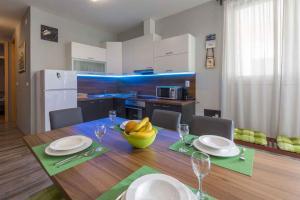 Kuchyň nebo kuchyňský kout v ubytování Apartment in Novi Vinodolski 39444