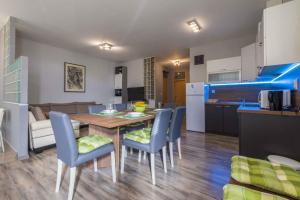 Kuchyň nebo kuchyňský kout v ubytování Apartment in Novi Vinodolski 39444