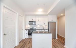 Nhà bếp/bếp nhỏ tại Unbeatable Location Upscale 1 Bedroom with Free Parking +18 ảnh