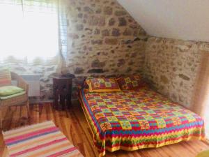 Imagen de la galería de Charmante fermette rénovée avec Internet et animaux acceptés - FR-1-489-246, en Beaune dʼAllier 8 fotos más