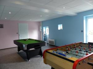 Herňa v ubytovaní Maison de campagne avec SPA, jeux et espace bien-être, idéale pour familles et groupes jusqu'à 8 pers. - FR-1-489-442