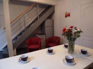 Gallery image of Maison contemporaine rénovée avec jardin et terrasse à Vaumas - FR-1-489-160 in Vaumas +10 photos