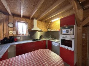 Φωτογραφία από το άλμπουμ του Gîte paisible avec piscine, sauna et animaux admis - FR-1-489-357 σε Vernusse +8 φωτογραφίες