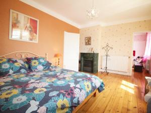 Galeriebild der Unterkunft Gîte familial rénové avec jardin et animaux admis - FR-1-497-27 in Champosoult + 25 Fotos