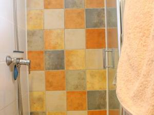 Ένα μπάνιο στο Gîte cosy avec jardin, animaux acceptés, vélos disponibles - FR-1-489-349 +22 φωτογραφίες