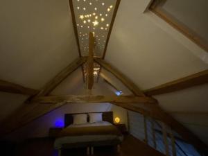 Fotografie z fotogalerie ubytování Gîte cosy avec jardin, animaux acceptés, vélos disponibles - FR-1-489-349 v destinaci Louroux-de-Beaune + 22 fotografií