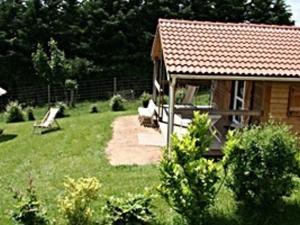 Zahrada ubytování Chalets confortables avec piscine et salle de sport, au cœur de la nature, animaux acceptés - FR-1-489-288