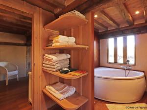Gambar di galeri bagi Chaumière typique avec jardin, animaux admis, WIFI inclus - FR-1-497-202 di Saint-Évroult-de-Montfort +24 gambar