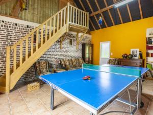 Stolní tenis v ubytování Grande maison familiale avec jardin, salle de jeux, proche de Tours et Blois. - FR-1-491-380 nebo okolí