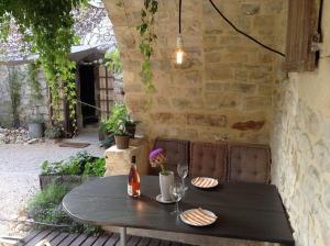 Φωτογραφία από το άλμπουμ του Charming Apartment In The Heart Of Fons-Sur-Lussan σε Fons-sur-Lussan