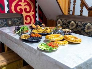 Matur á eða í nágrenni hostelsins