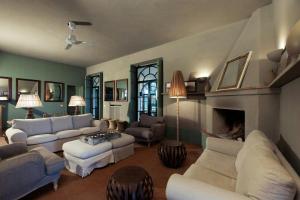 Posezení v ubytování Villa With Views Of The Tuscan Maremma