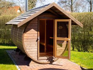 Κήπος έξω από το Obstträume Schlafen im Weinfass