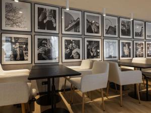ibis Styles Tallinn餐厅或其他用餐的地方