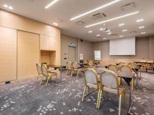ibis Styles Tallinn商务区和/或会议室