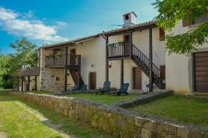 Zdjęcie z galerii obiektu Traditional Stone House Kotli w mieście Buzet