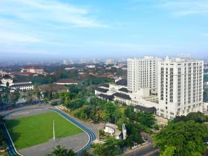 Nespecifikovaný výhled na destinaci Bandung nebo výhled na město při pohledu z hotelu